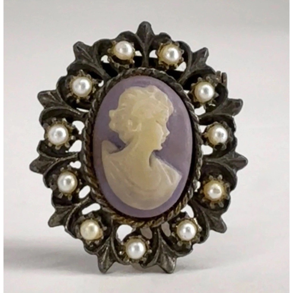 Vintage Cameo Lavender Purple Brooch Pin Faux Pearl Silver Tone Victorian Rev.